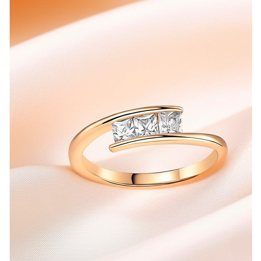 Anillo de Compromiso Mujer Tres Piedras Dorado