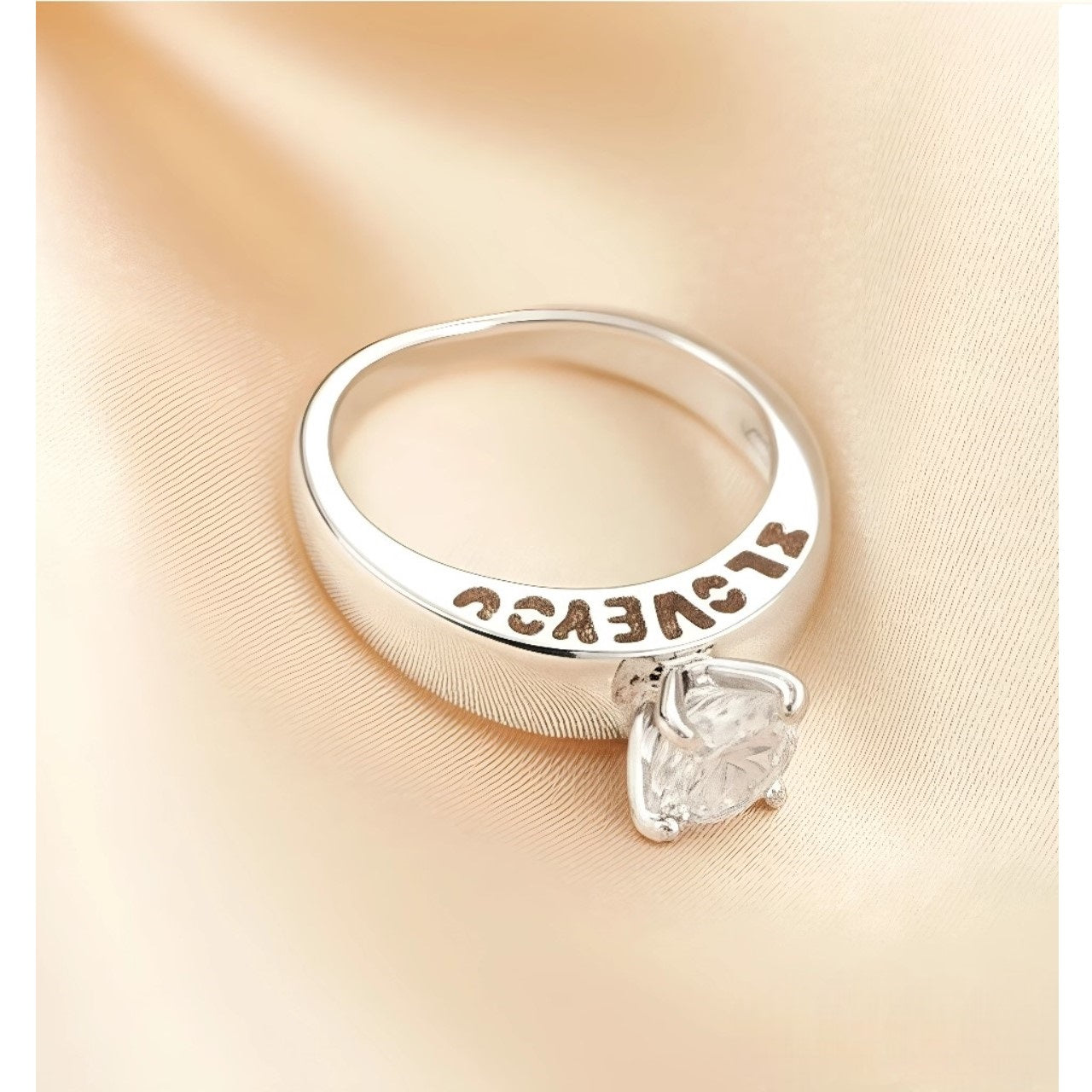 Anillo de Compromiso de Joyas Lucyana
