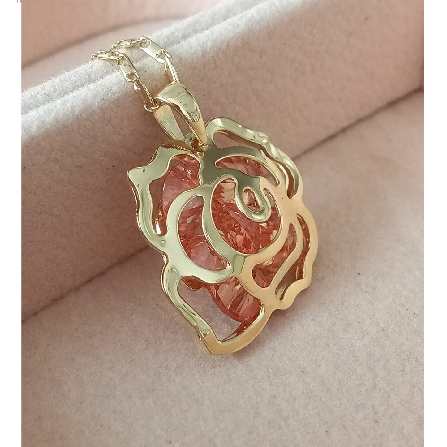 Collar Mujer Rosa Destellante Dorado