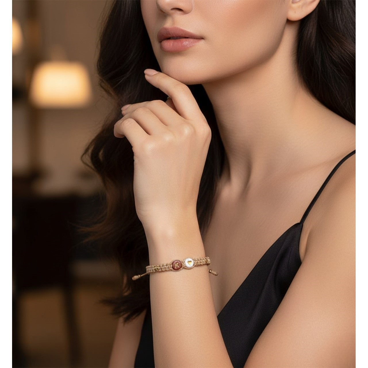 Pulsera Mujer de Hilo con Letra Inicial K y Corazón de Joyas Lucyana