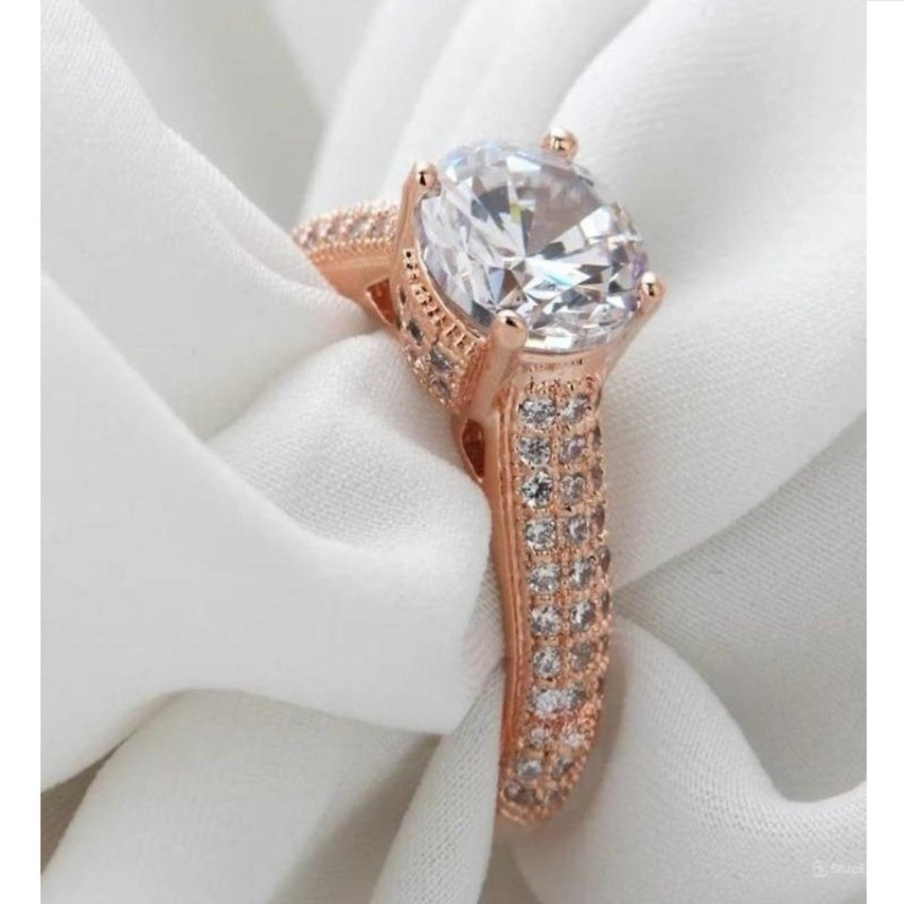 Anillo de Compromiso Resplandeciente Amor de Joyas Lucyana