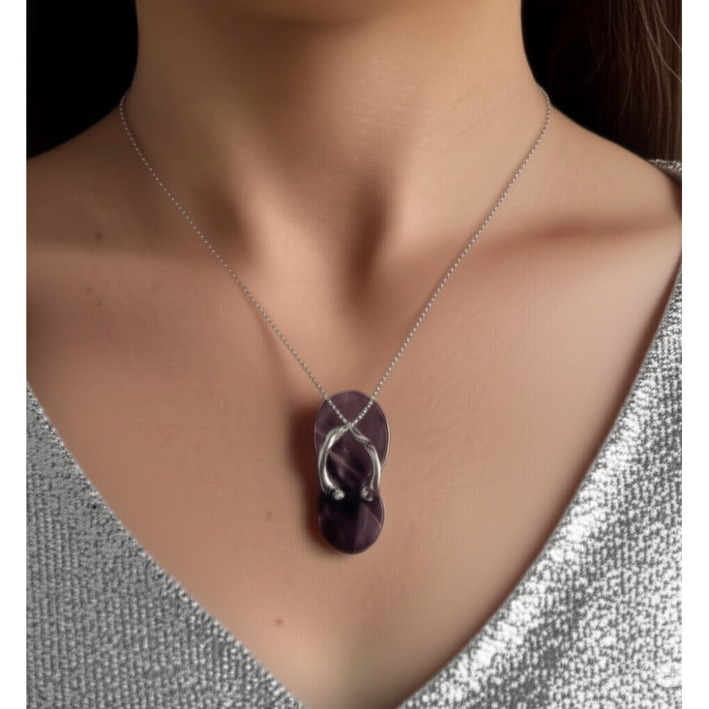 Collar para Mujer con dije de Sandalia en Cuarzo Amatista