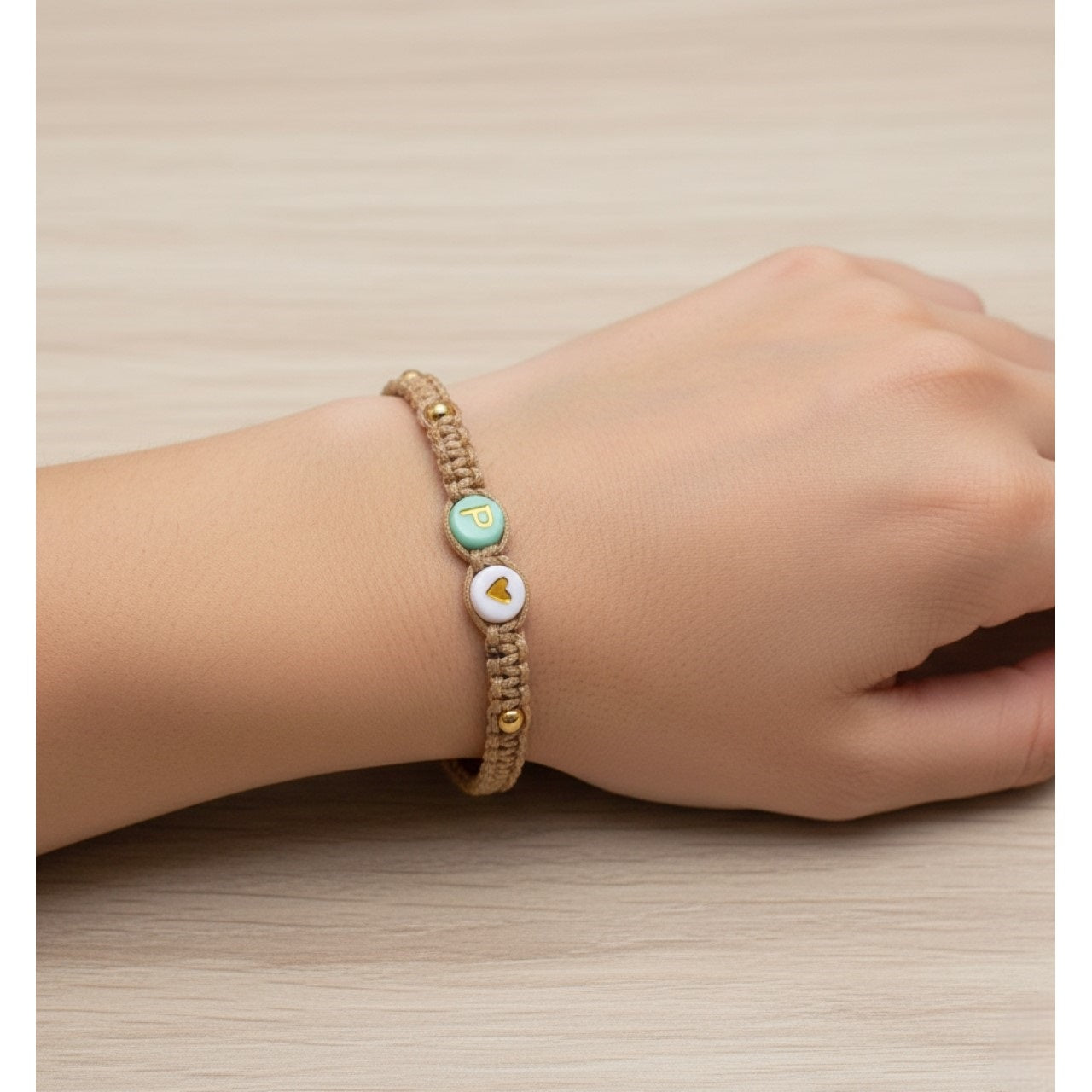 Pulsera Mujer Hilo con Letra Inicial P y Corazón de Joyas Lucyana