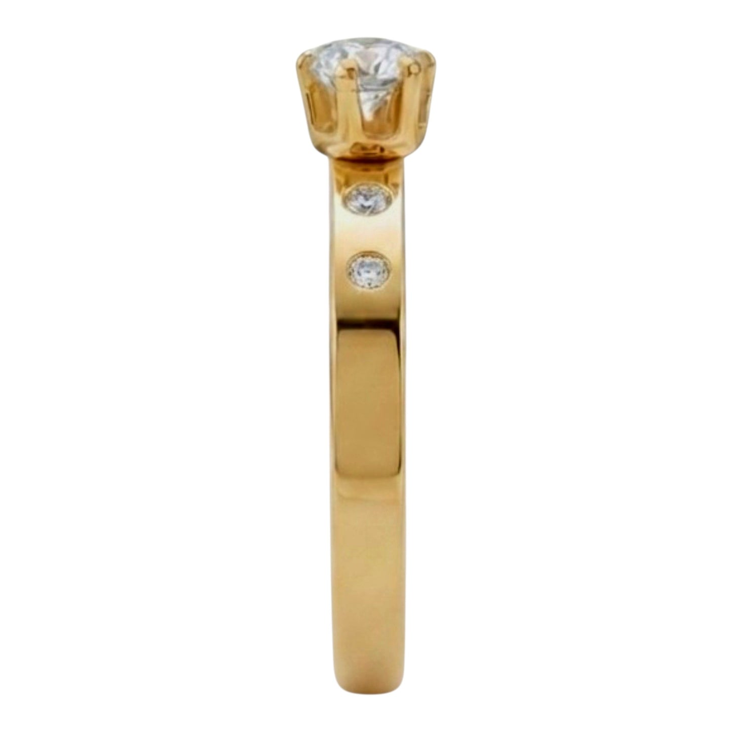 Anillo de Compromiso Radiance Dorado de Joyas Lucyana