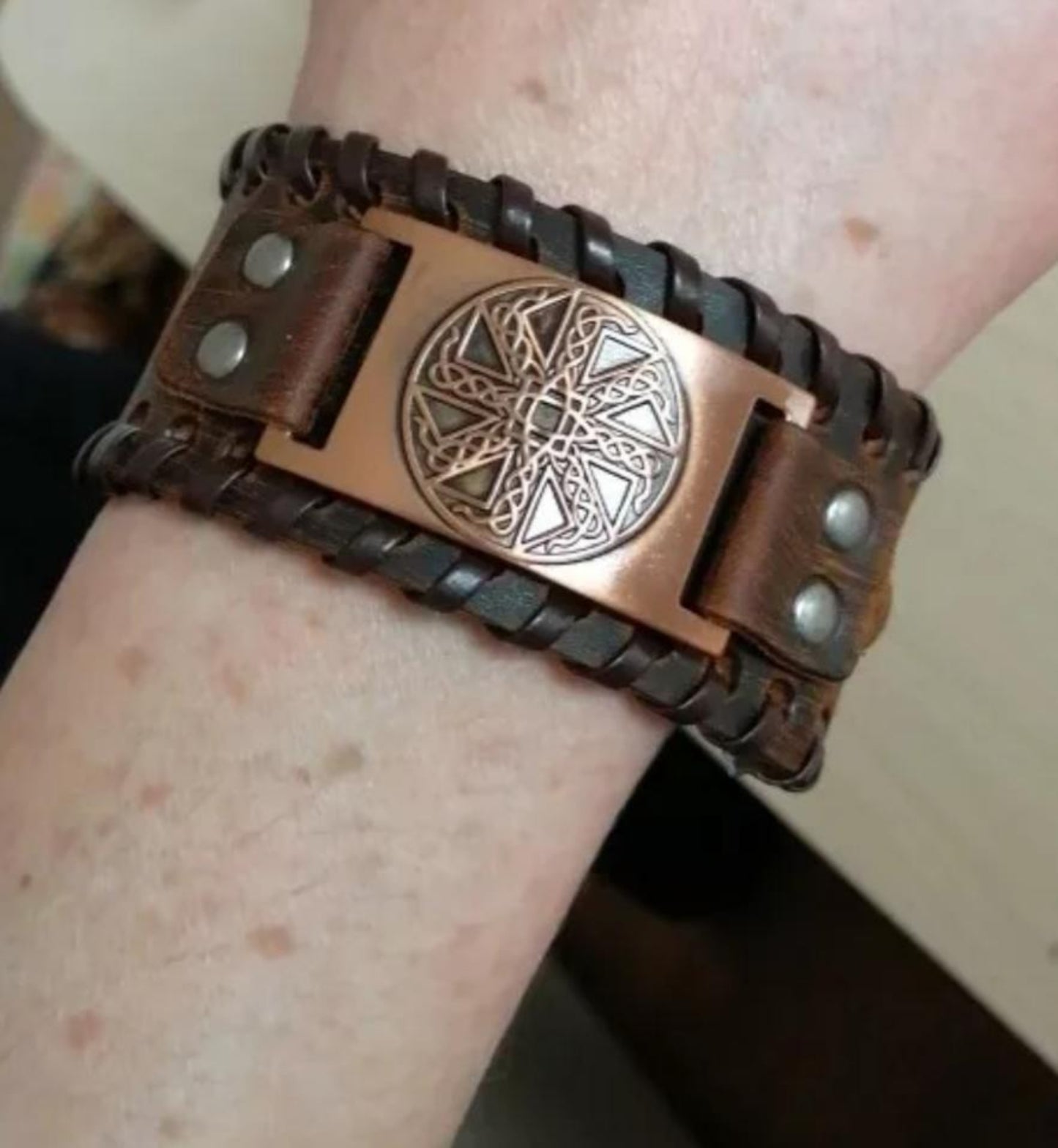 Brazalete para Hombre de Kolovrat Vikingo con Cuero Marrón